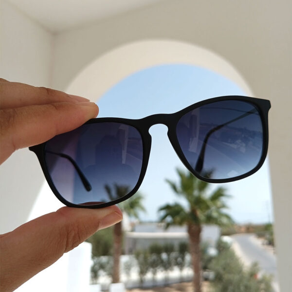 Lunette De Soleil Unisexe Haute Qualité + Protection UV REF-LUN02